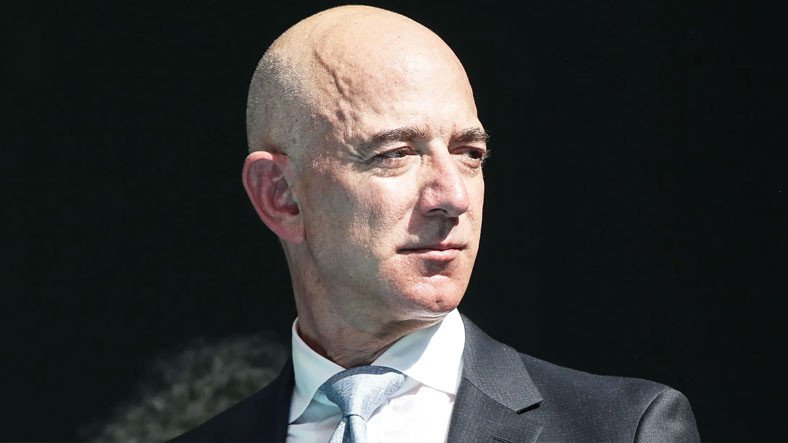 Amazon CEO'su Jeff Bezos Görevini Bırakıyor: Yerine Gelecek İsim Belli Oldu