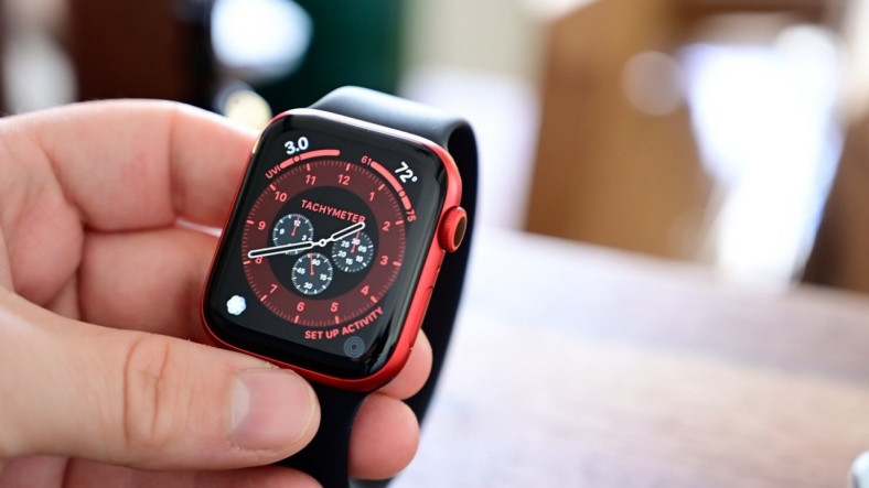 Apple Watch Series 5 ve Watch SE'deki Önemli Bir Hatayı Gideren watchOS 7.3.1 Yayınlandı
