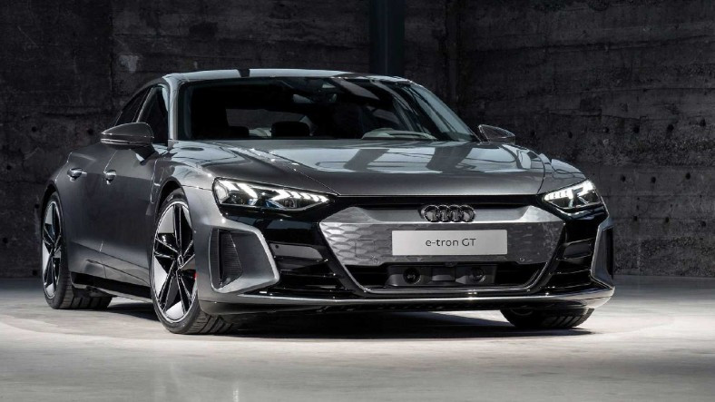 Audi, 598 Beygir Gücündeki Yeni Elektrikli Sedanı E-Tron GT'yi Tanıttı