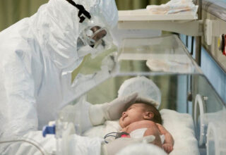 Bir Bebekte, Normalden 51 Bin Kat Fazla COVID-19 Partikülü Tespit Edildi