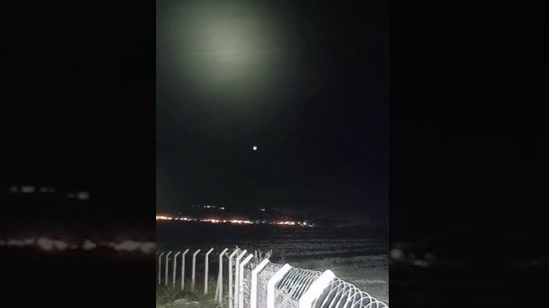 Bir Meteor da İzmir - İstanbul Hattında Gökyüzünü Aydınlattı