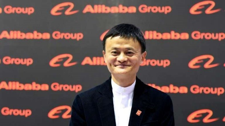 "Jack Ma Para Dağıtıyor" Söylentisi Çin'de Bankalarda Kuyruk Oluşturdu