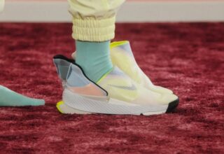 Nike, El Kullanmadan Şıp Diye Giyilebilen Spor Ayakkabısını Tanıttı