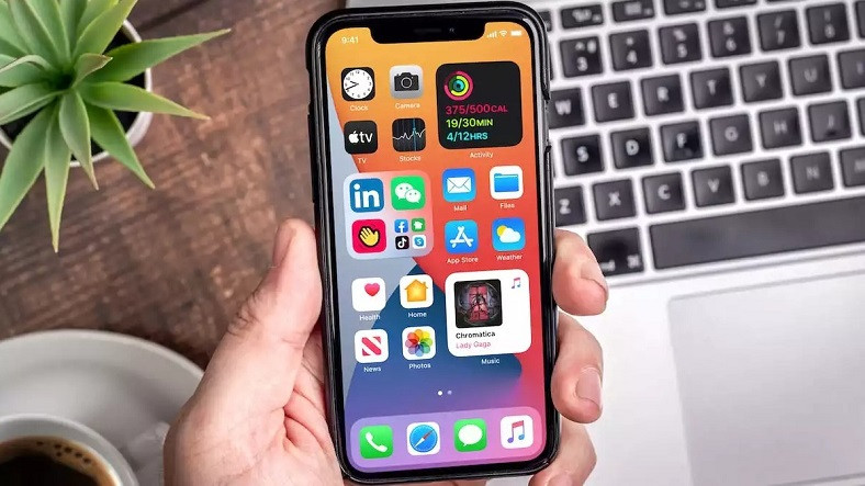 Apple, iOS 14'e Sahip Her iPhone Kullanısının Yüklemesi Gereken Kritik Bir Güncelleme Yayınladı