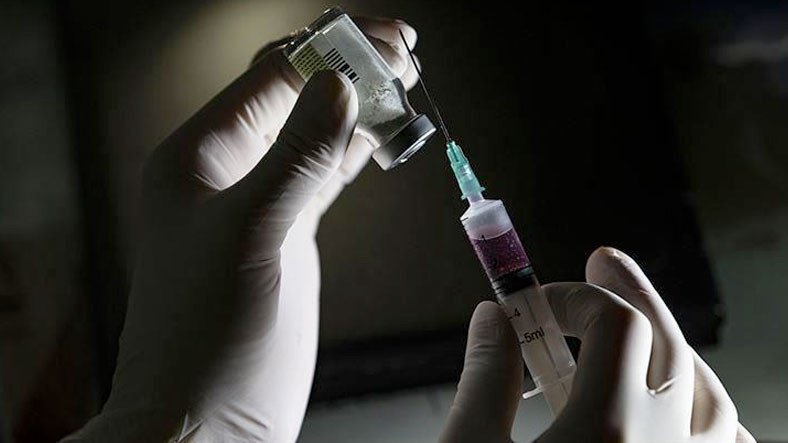 Hayır, Herkes Aşı Olunca Koronavirüs Bitmeyecek (İşe Yaramadığından Değil)