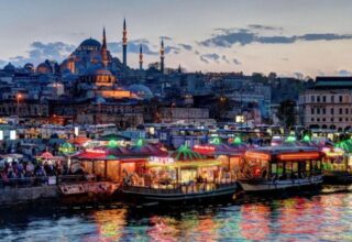 İstanbul’un En Büyük Mahallesi, 3 İlden Daha Kalabalık Oldu