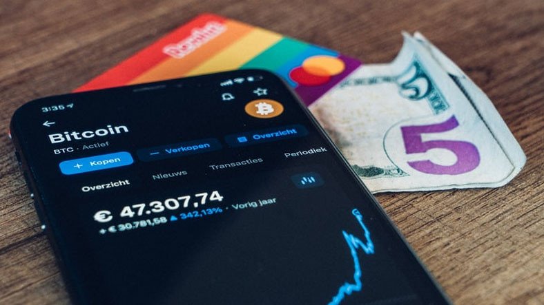 Kripto Para Sahtekarlığı, Google Play Store ve App Store'da da Gözükmeye Başladı