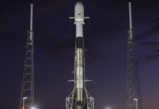 SpaceX Durdurulamıyor: Mart Ayında 180 Starlink Uydusu Uzaya Gönderildi (120 Tane Daha Gidecek)