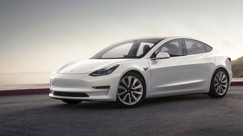 Tesla Model 3, Yılın En Güvenli Aracı Ödülünü Aldı