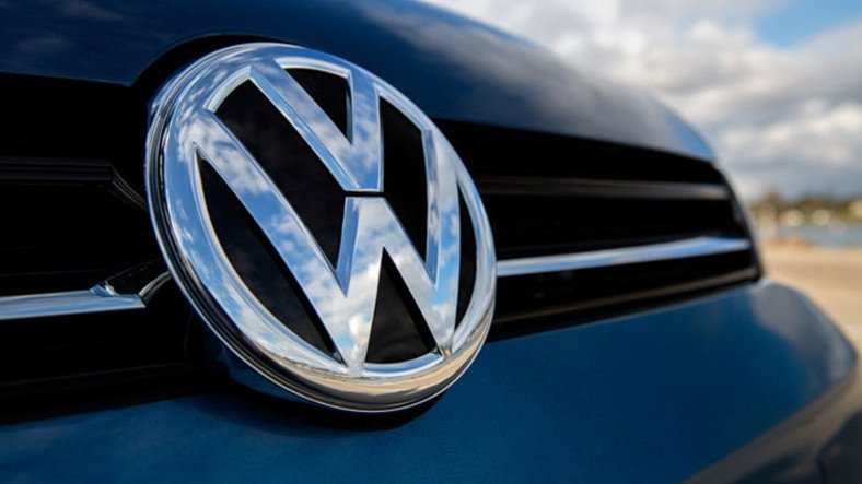 Volkswagen Kendi Şakasının Kurbanı Oldu: Şirketin Hisseleri Düştü