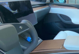 Yenilenen Tesla Model S, Tartışmalı Yarım Direksiyon Simidiyle İlk Kez Görüldü