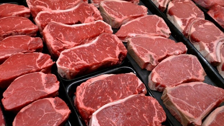 En Çok Et Üretilen Bölgeler ve Tüketen Ülkeler Açıklandı: Her Yıl 77 Milyar Hayvan Eti İçin Öldürülüyor