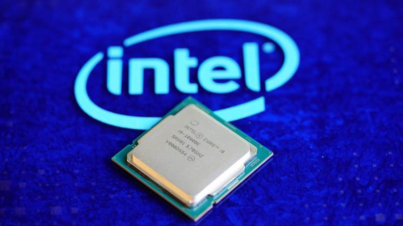 Endüstriyel Kriz Kapıda: Intel CEO'su, Mikroçip Kıtlığının 2 Yıl Daha Sürebileceğini Belirtti