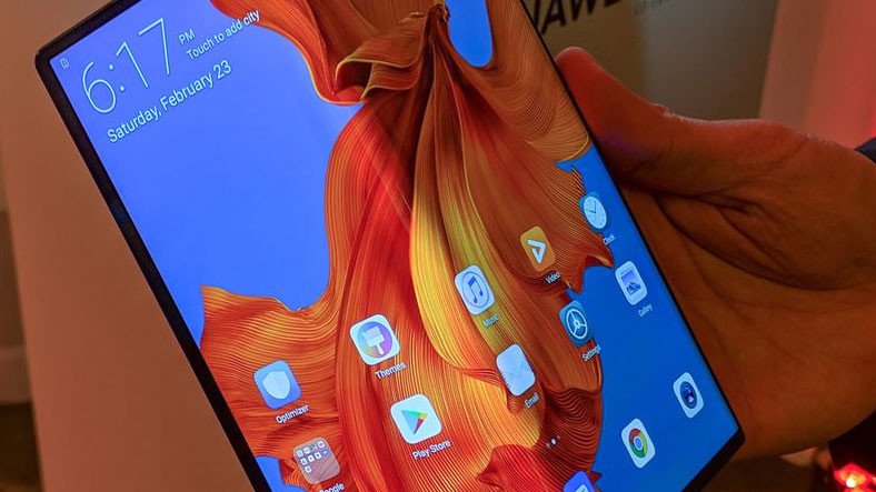 Huawei’nin “Makul Fiyatlı” Katlanabilir Akıllı Telefon Çıkaracağı İddia Edildi