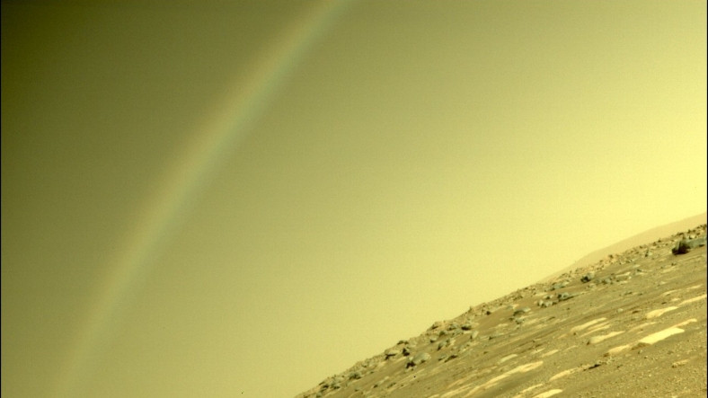 NASA, Mars'taki Gökkuşağının Sırrını Açıkladı