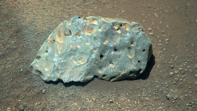 Perseverance, Mars Üzerinde Bilim İnsanlarının Tanımlayamadığı Tuhaf Bir Kaya Buldu