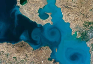 Siteyi Boşuna Çökertmemişiz: Van Gölü Fotoğrafı, NASA’nın Yarışmasını Kazandı