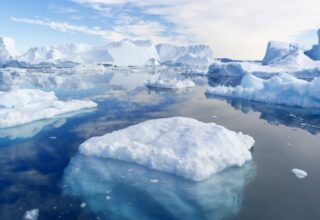 Uydu Görüntüleri, Her Yıl Konya’yı 7,5 Metre Suyun Altında Bırakacak Kadar Buzulun Eridiğini Ortaya Çıkardı