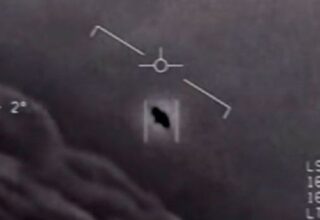 Eski ABD Donanma Pilotu: Pentagon’un Yayınladığı Görüntülerdeki UFO’lar Ciddi Bir Güvenlik Sorunu