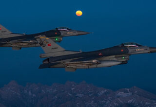 Millî Savunma Bakanlığı’nın F-16’lı ‘Süper Ay’ Paylaşımı Büyük İlgi Çekti