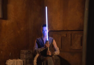 Star Wars Günü Sürprizi: Disney, Filmlerdeki Gibi Açılıp Kapanan ‘Gerçek’ Işın Kılıcını Gösterdi