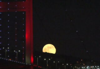 Türkiye’den de Gözlemlenebilen Süper Ay, Dün Gece Gerçekleşti [Video]