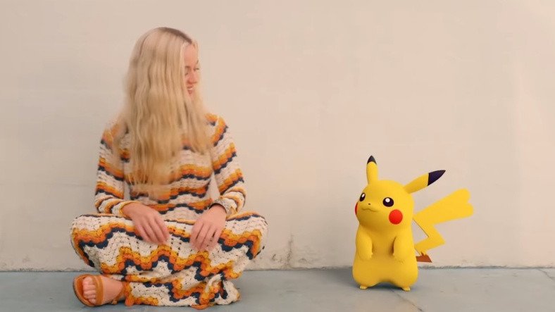 Ünlü Şarkıcı Katy Perry, Pokemon'un 25. Yıldönümünü Kutlamak İçin Pikachu Temalı Bir Şarkı Yayınladı [Video]