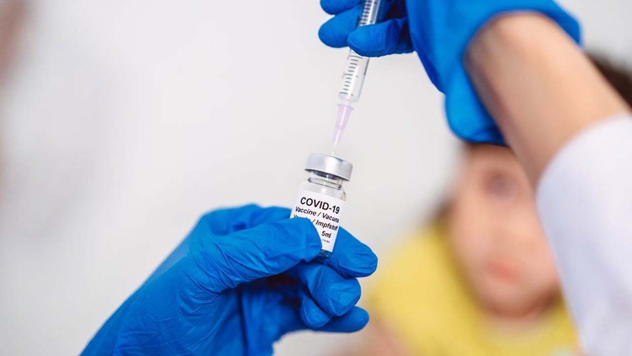 Çocuklara COVID-19 aşısı