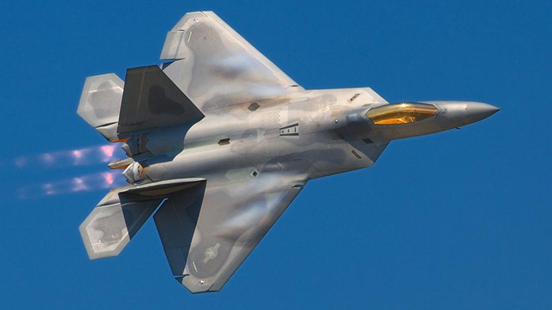 ABD'nin Hiçbir Ülkeye Vermediği Gökyüzündeki Ölüm Makinesi: F-22 Raptor
