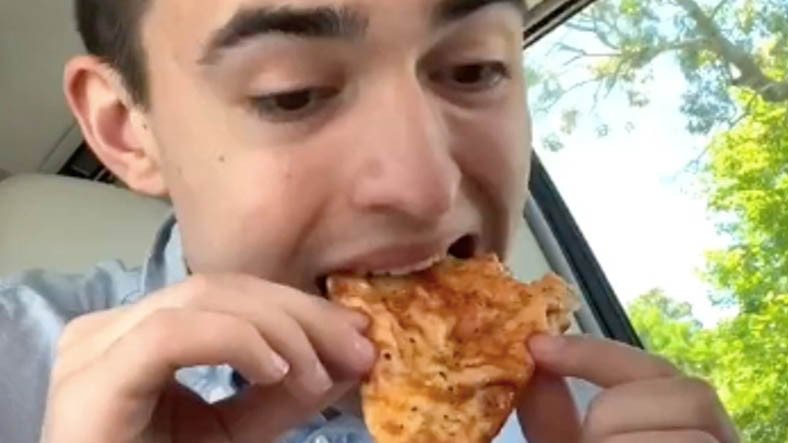 Ah Be: 420 Gün Pizza Yiyip Tesla Kazanacak Çocuğun Kandırıldığı Ortaya Çıktı