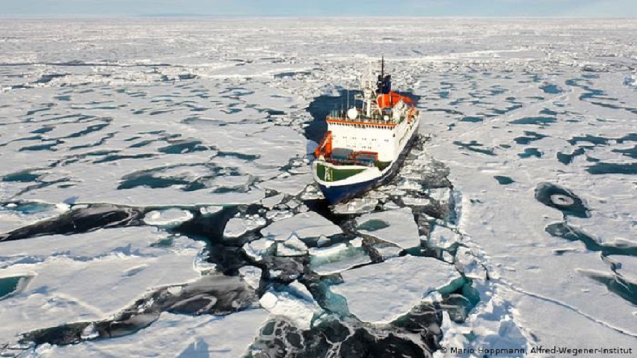 Arktik Denizi ticaret yolu