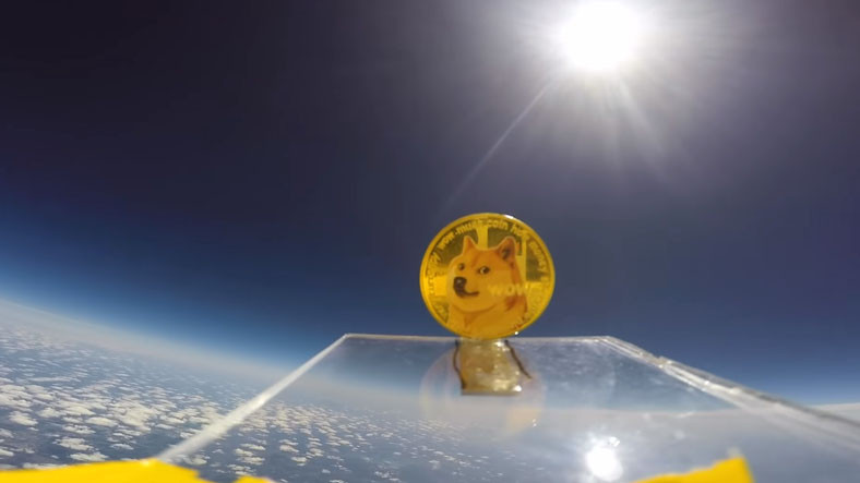 Elon Musk'a Bugüne Kadarki En İlginç Doğum Günü Hediyesi: Uzaya Dogecoin Gönderildi [Video]