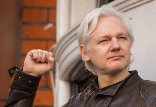 FBI Muhbiri, WikiLeaks Kurucusuna Yönelik Suçlamaları Kendisinin Uydurduğunu İtiraf Etti