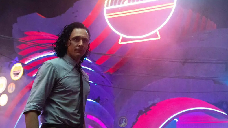 Loki'nin Biseksüel Bir Karakter Olduğu Dizinin Son Bölümünde Doğrulandı