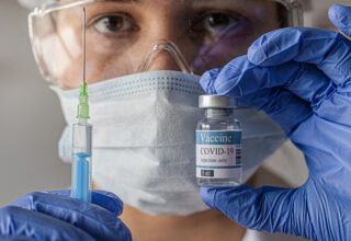 Türkiye’de Uygulanan Koronavirüs Aşılarının Hangisi Daha Etkili?