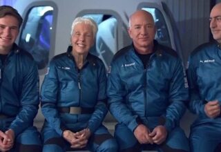 Dünyanın En Zengin İnsanı Jeff Bezos, Merakla Beklenen Uzay Yolculuğunu Nihayet Gerçekleştirdi [Video]