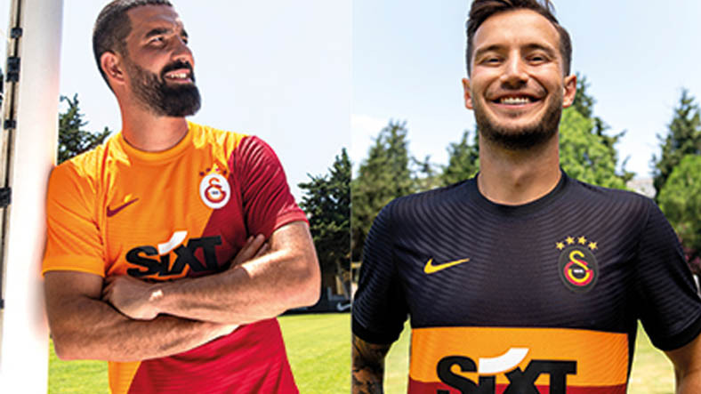 Galatasaray'ın Sosyal Medyada Eleştiri Yağmuruna Tutulan Yeni Sezon Formaları İlk Gününde Yok Sattı