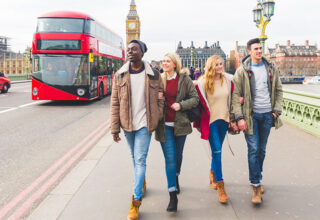 İngiltere, Dünya Çapında En İyi Üniversitelerden Mezun Olan Herkese Çalışma Vizesi Verecek