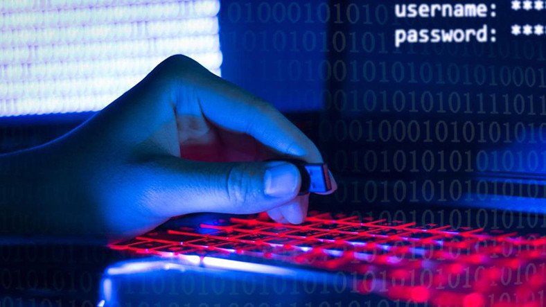 Dünyanın En Kolay Hacker'lığı: Razer Fareler Bilgisayara Takıldığında Kullanıcıya Bilgisayardaki Her Türlü Yetki Veriliyor