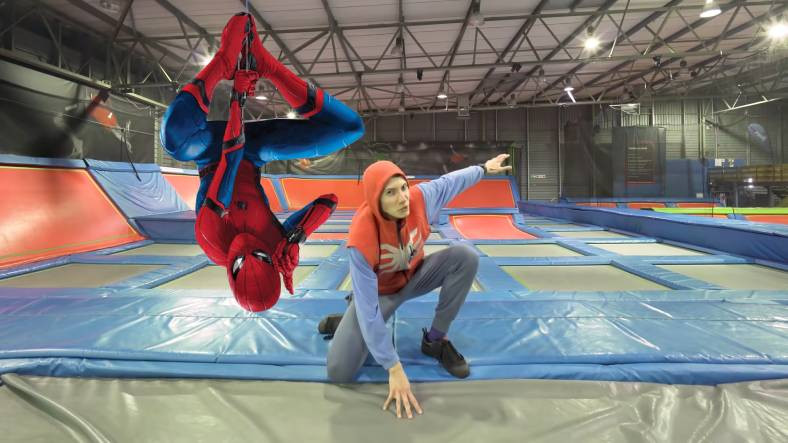 Genç Mühendis, Spider-Man Gibi Uçup Kaçabilmek İçin Kendi Ağ Fırlatıcısını Geliştirdi