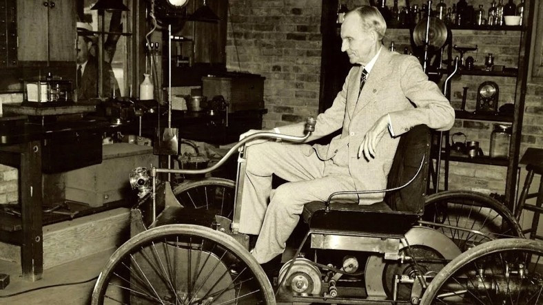 Hayvan ve İnsan Gücü Olmadan Çalışan İlk Araba Nasıl Üretildi? İşte Henry Ford ve Quadricycle’ın Hikayesi
