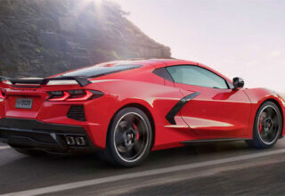 Hibrit Corvette mi Geliyor: Yeni Corvette Modeli, Acura NSX ile Test Sırasında Görüntülendi