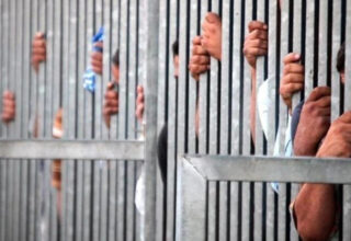 İran’da Bir Cezaevi’nin Güvenlik Kameraları Hacklendi: İçler Acısı Görüntüler Paylaşıldı