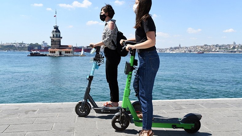 İstanbul Büyükşehir Belediyesi, Kiralık Elektrikli Scooter'lara Düzenlemeler Getirdi: İşte Yeni Kurallar