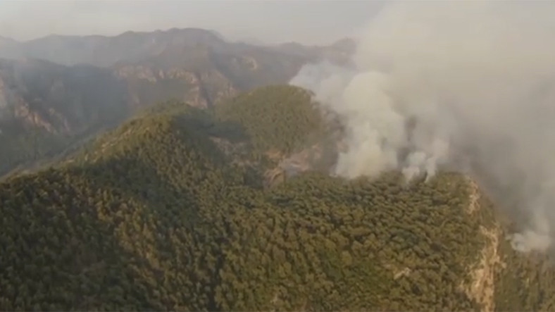 Şahan Gökbakar, Marmaris'teki Yangının Drone ile Çekilen Havadan Görüntüsünü Paylaştı [Video]