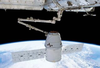 SpaceX, Uluslararası Uzay İstasyonundaki Bir Astronota, Doğum Günü Hediyesi Olarak(!) Uzay Aracı Gönderdi