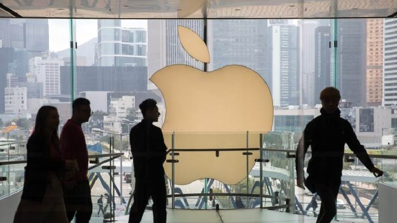 CEO'suna 750 Milyon Dolar Prim Veren Apple, Çalışanların Özel Sohbetlerde Maaş Konuşmasını Yasakladı