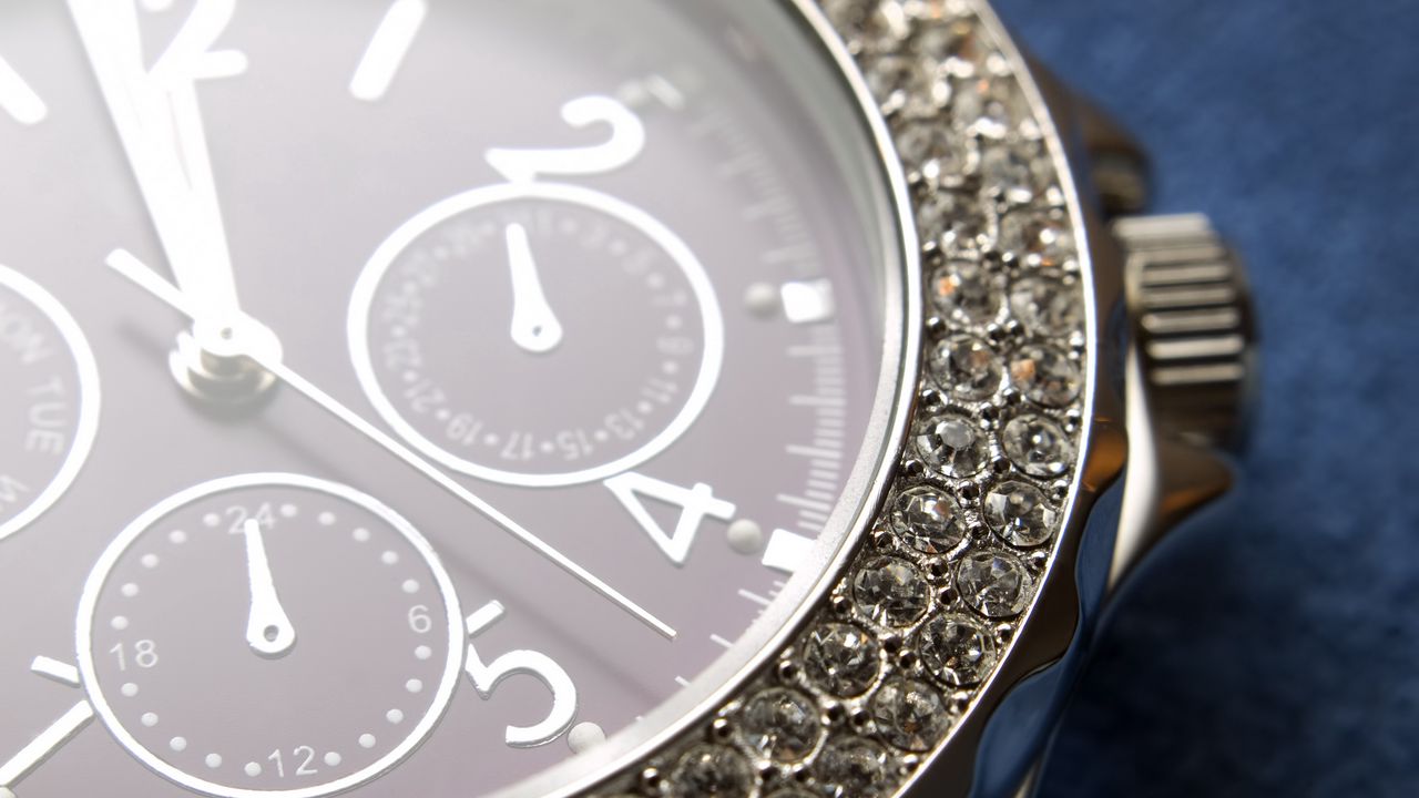 elmaslı kol saati