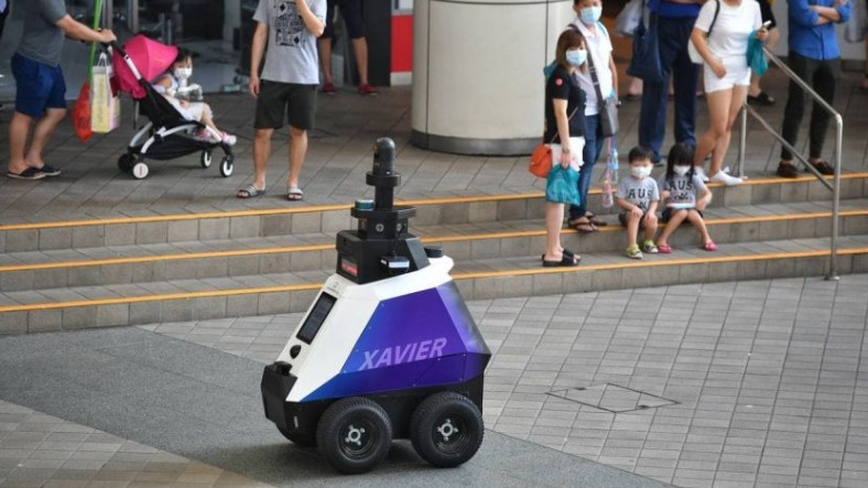 Robotlar Devriyede: Singapur’un Asayişinden Robotlar Sorumlu Olacak