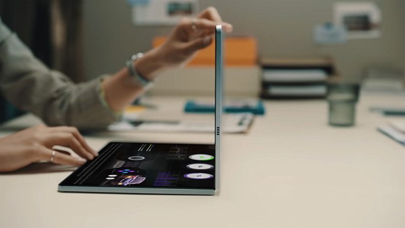 Samsung, Katlanabilir Ekran Teknolojisini Dizüstü Bilgisayarlara Taşıyabilir